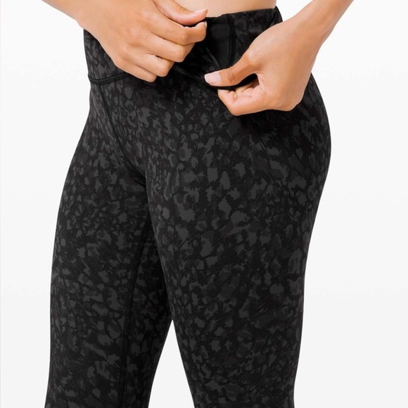 Lululemon Wunder Under High-Rise Tight 28" Luxtreme Wild Thing Camo Deep Coal - Picture 9 of 11